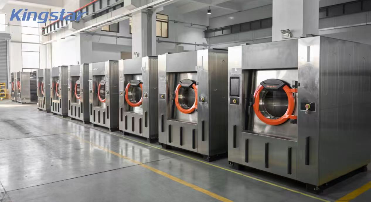 Cửa hàng giặt ủi giặt và bảo quản vải mát như thế nào